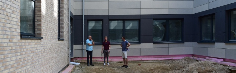 $galleryItem->description