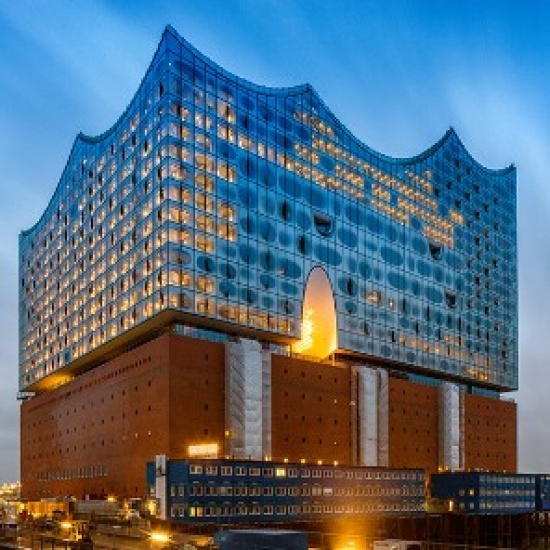 Elbphilharmonie wird 1 Jahr alt Elbphilharmonie wird 1 Jahr alt