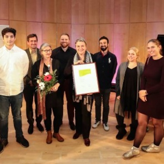 »Ausgezeichnet!«: Vier Lehrerteams für innovative Projekte ausgezeichnet »Ausgezeichnet!«: Vier Lehrerteams für innovative Projekte ausgezeichnet