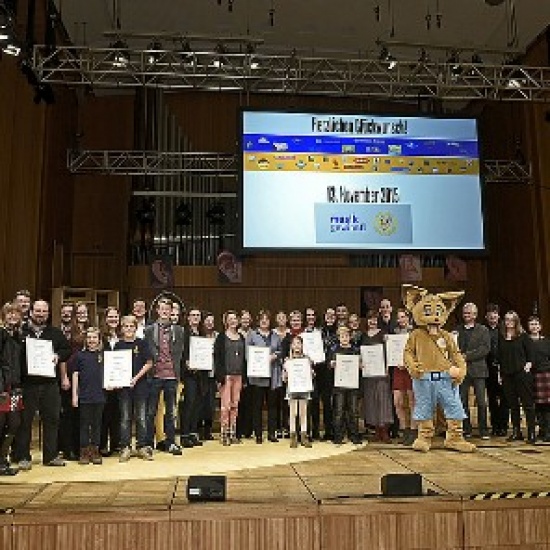 Bis 30.06.2018: Wettbewerb »musik gewinnt! – Musikalisches Leben an Schulen« Bis 30.06.2018: Wettbewerb »musik gewinnt! – Musikalisches Leben an Schulen«