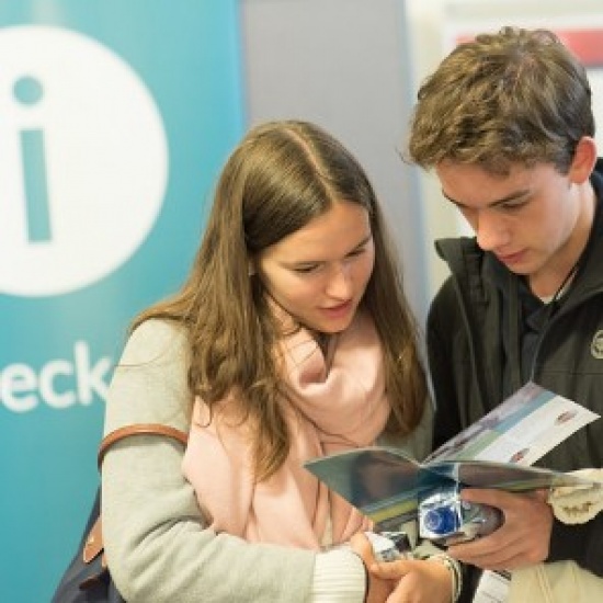 30.3.2019 | MAKE NEWS STATT FAKE NEWS – Jugendmedienkongress 2019 | Landesinstitut für Lehrerfortbildung und Schulentwicklung, Hamburg 30.3.2019 | MAKE NEWS STATT FAKE NEWS – Jugendmedienkongress 2019 | Landesinstitut für Lehrerfortbildung und Schulentwicklung, Hamburg